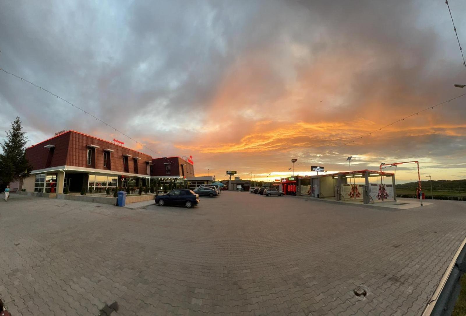 Hotel Vestem Buitenkant foto
